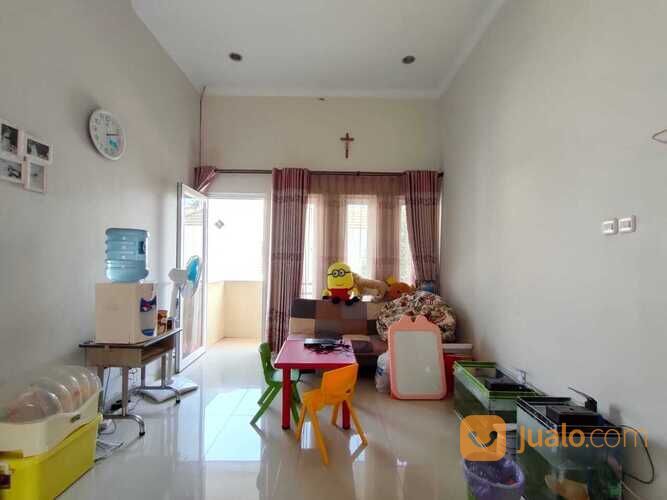 Rumah Mewah dalam Perumahan Timoho