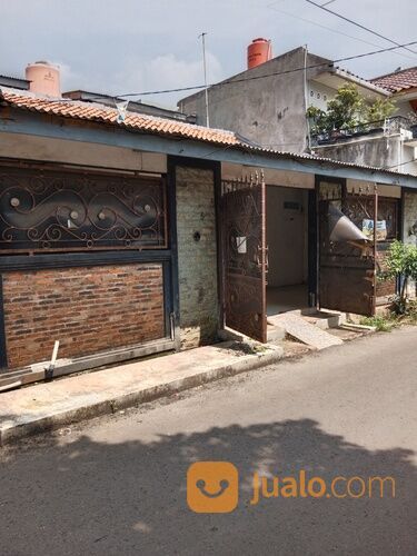 Rumah 1 ½lantai komplek deplu Pondok aren Bintaro