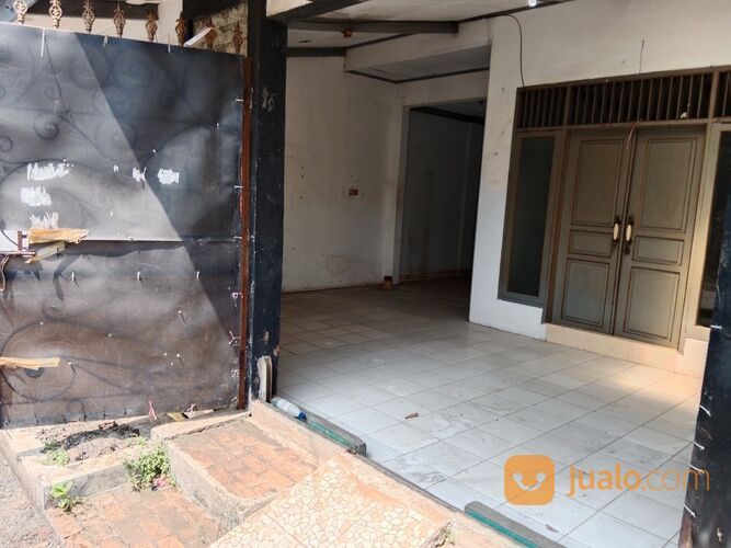 Rumah 1 ½lantai komplek deplu Pondok aren Bintaro