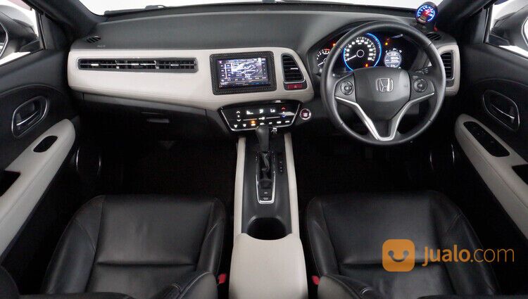 Honda HRV 1.8 Prestige AT 2016 Abu-Abu