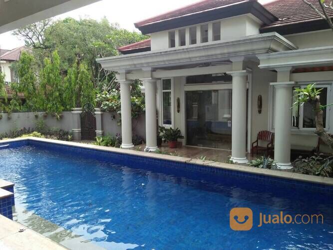 Rumah Sultan Kota Wisata Cibubur Cluster Monaco ada Private Pool