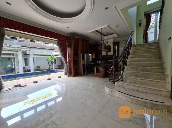 Rumah Sultan Kota Wisata Cibubur Cluster Monaco ada Private Pool