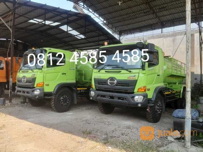 Hino Truk tangki Vacuum 10000 Liter Truk Tangki Penyedot Lumpur 12000 Liter