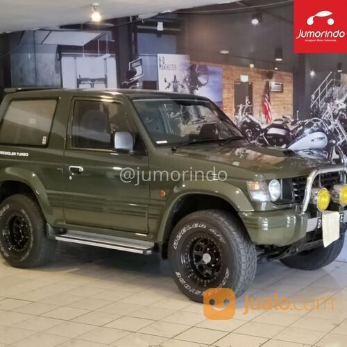 Mobil Mitsubishi Pajero SWB 1999