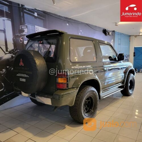 Mobil Mitsubishi Pajero SWB 1999