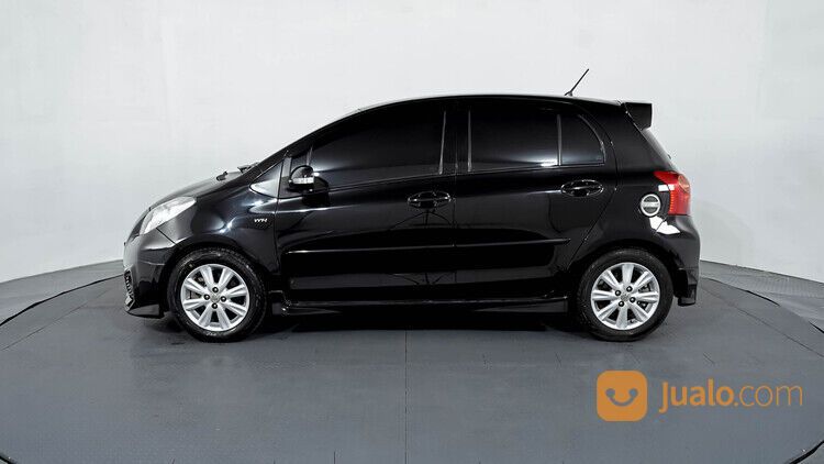 Toyota Yaris S TRD Sportivo MT 2012 Hitam