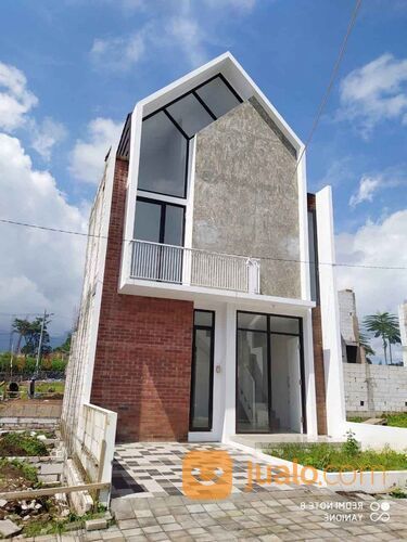 Rumah murah desain Villa View Pegunungan di Landungsari