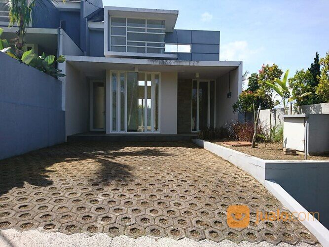 Modern Batu Panderman Hill 2 Lantai Dekat Wisata Kota Batu