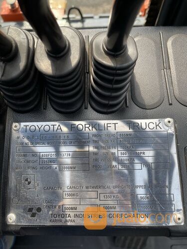 Toyota Forklift 1.5ton Bekas Kondisi Istimewa