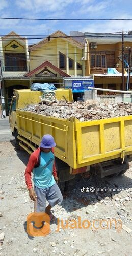 Melayani jasa buang gragal bekas bongkaran rmh dll