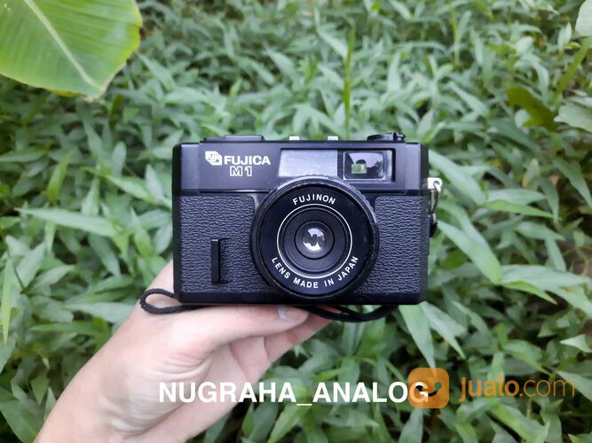 Kamera Analog Fujica M1 Hitam Original + Flash Mikona (Double Flash)