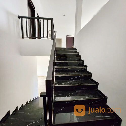 Rumah di Bandung Dekat Alun-Alun Bandung, PT. INTI, RSUD Kiwari, Pasar Baru Bandung