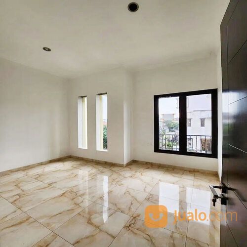 Rumah di Bandung Dekat Alun-Alun Bandung, PT. INTI, RSUD Kiwari, Pasar Baru Bandung