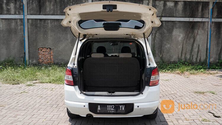 Chevrolet Spin LTZ MT 2013 Putih