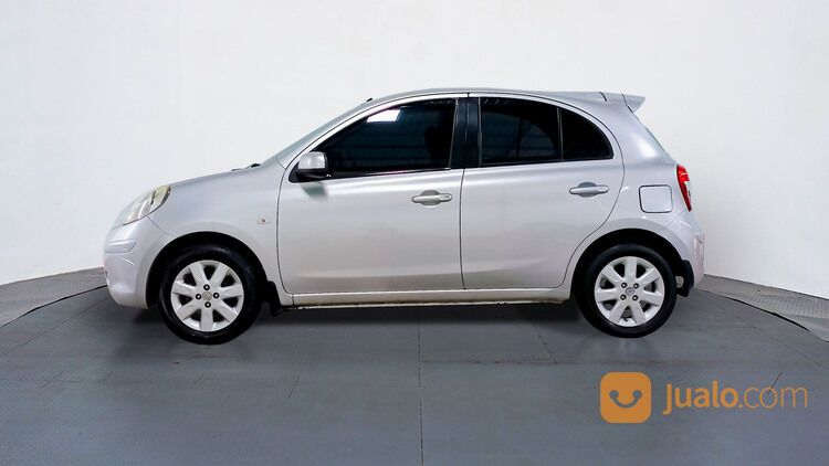 Nissan March 1.2 AT 2011 Silver