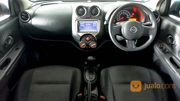 Nissan March 1.2 AT 2011 Silver