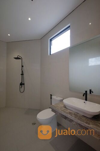 Rumah Mewah Furnished 3 Lantai Cluster Costarica Modernland Tangerang