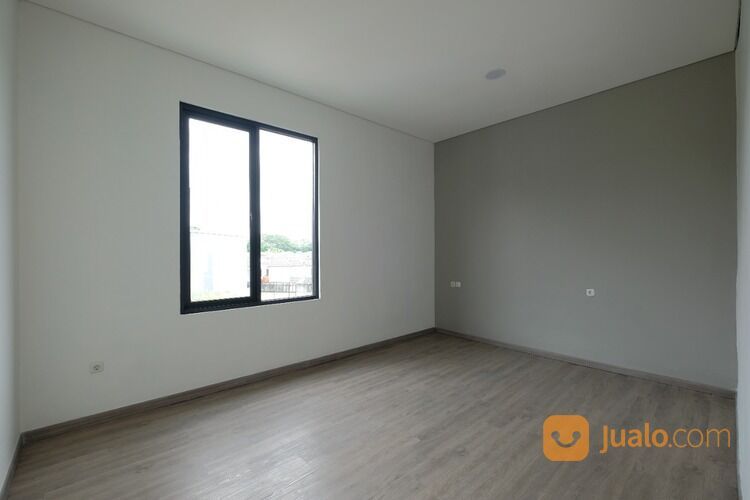 Rumah Mewah Furnished 3 Lantai Cluster Costarica Modernland Tangerang