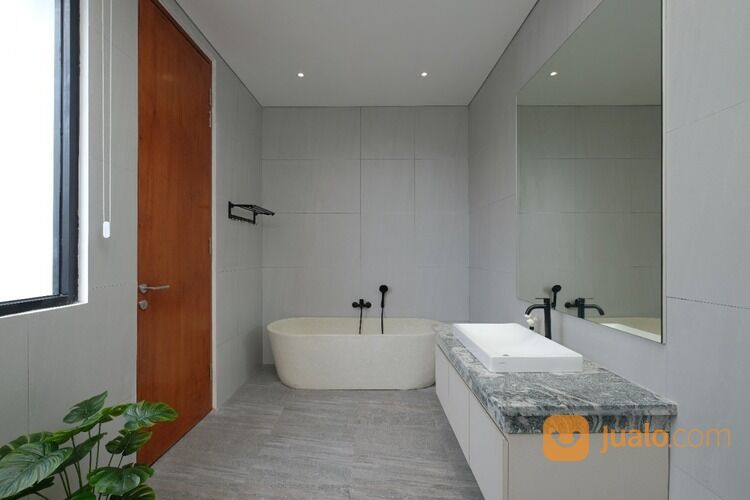 Rumah Mewah Furnished 3 Lantai Cluster Costarica Modernland Tangerang