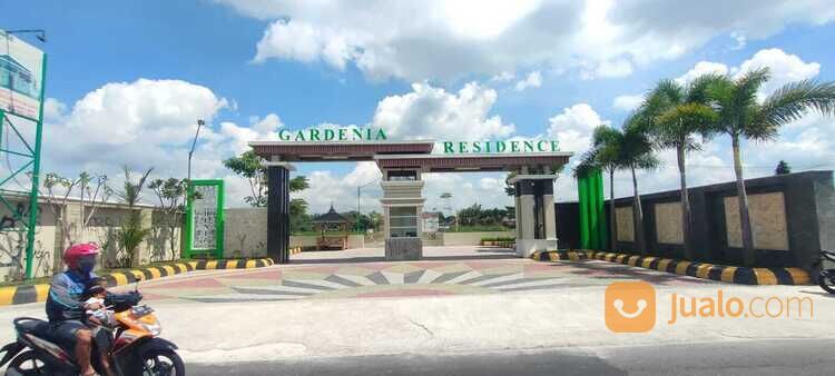 bukan perumahan Subsidi, Rumah Elit di Gardenia Jomboran