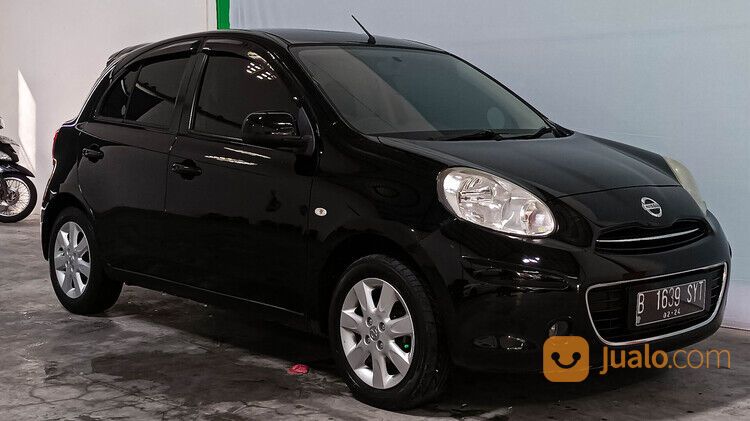 Nissan March 1.2L MT 2013 Hitam