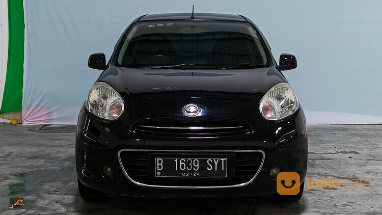 Nissan March 1.2L MT 2013 Hitam