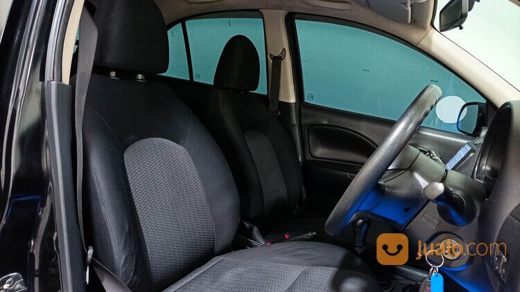 Nissan March 1.2L MT 2013 Hitam