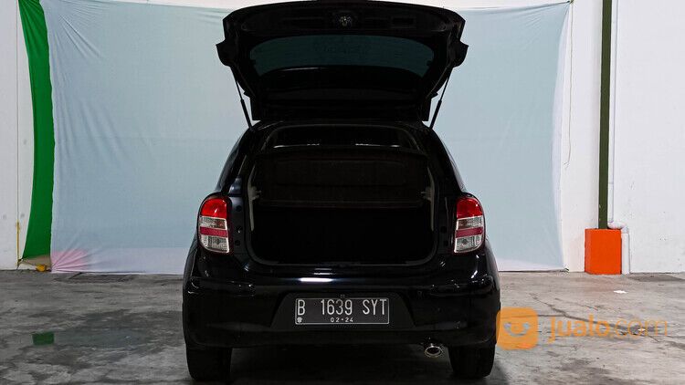 Nissan March 1.2L MT 2013 Hitam