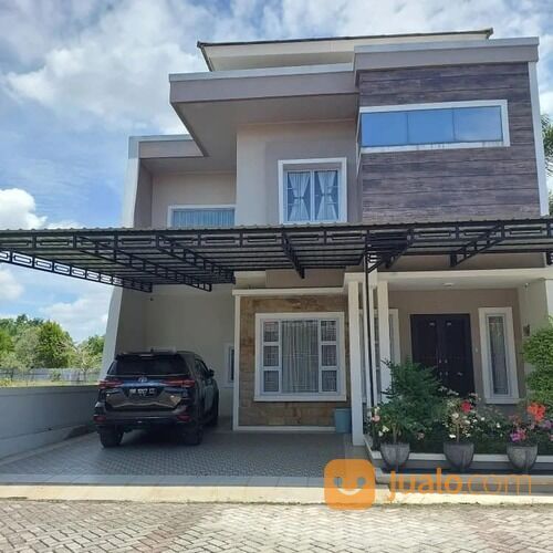 Rumah Mewah Lokasi Strategis 2 Lantai di Jl.Nangka Pekanbaru