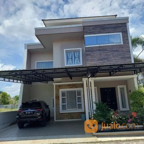 Rumah Mewah Lokasi Strategis 2 Lantai di Jl.Nangka Pekanbaru