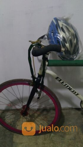 Sepeda Balap lengkap dengan helm dan kunci gemboknya