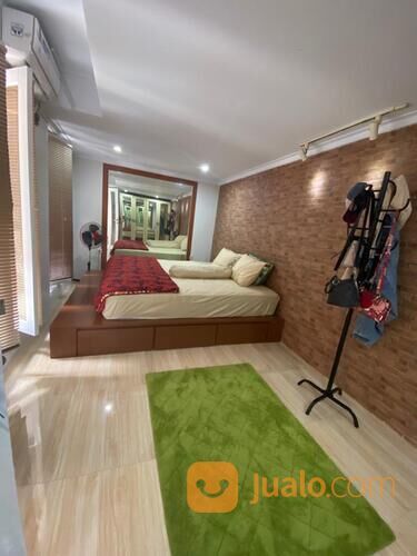 Rumah mewah Pondok Gede bonus BMW