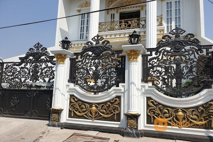 Pintu pagar klasik alverom