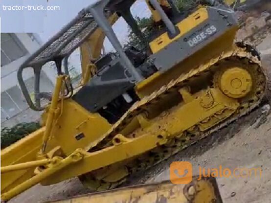 Komatsu Bulldozer D85ESS-2