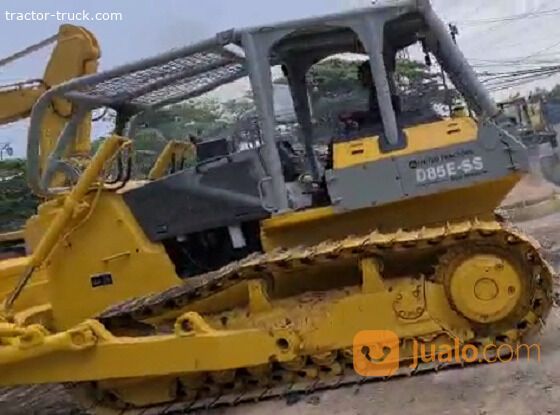 Komatsu Bulldozer D85ESS-2