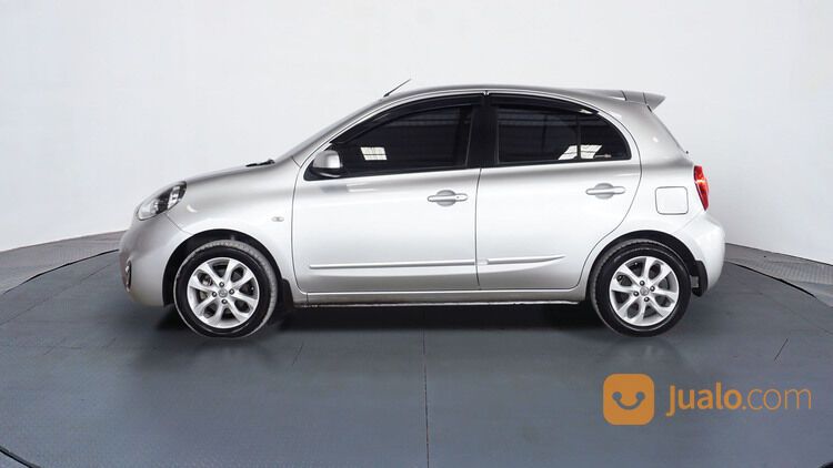 Nissan March 1.5 MT 2014 Silver
