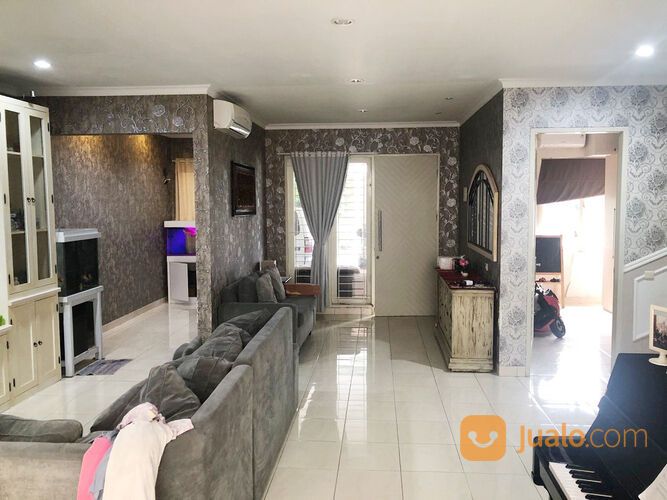 Rumah di De Latinos BSD City Dekat Stasiun Rawa Buntu, Pasar Modern BSD City