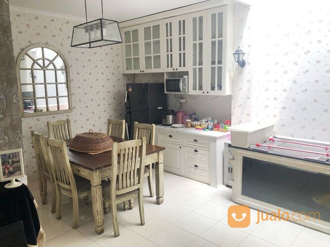 Rumah di De Latinos BSD City Dekat Stasiun Rawa Buntu, Pasar Modern BSD City