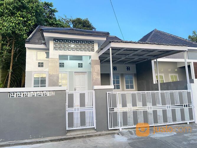Rumah Baru desain Cantik Selatan Munggur