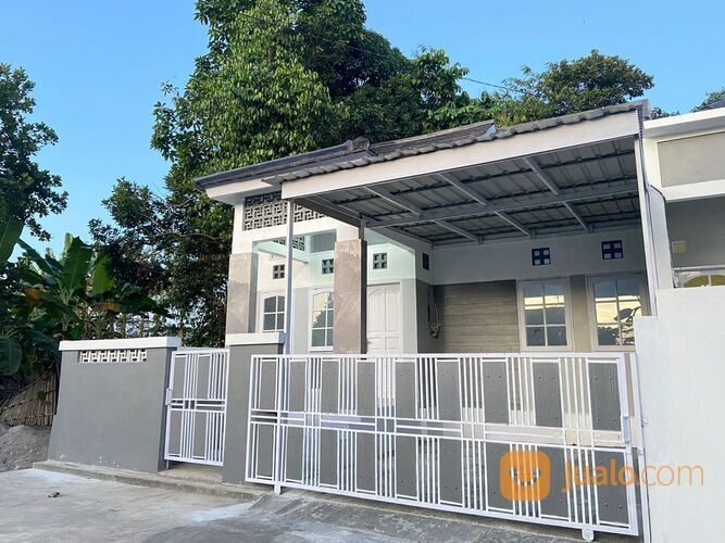 Rumah Baru desain Cantik Selatan Munggur