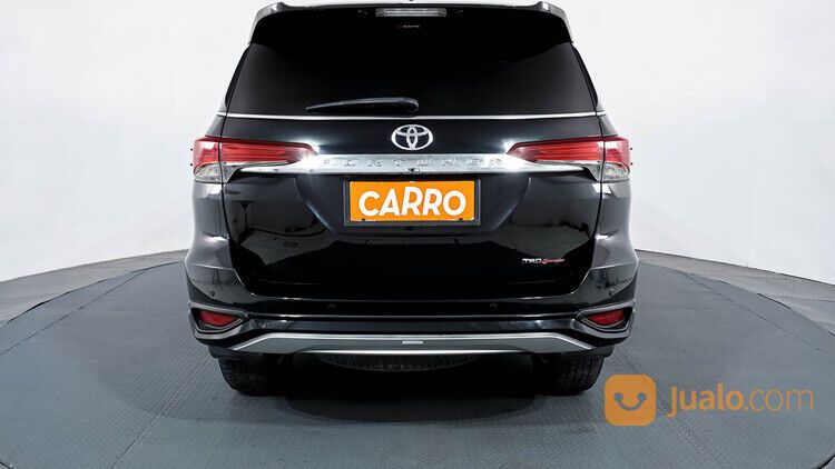 Toyota Fortuner 2.4 VRZ TRD AT 2018 Hitam