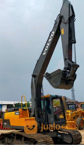Excavator Volvo EC200D Tahun 2018