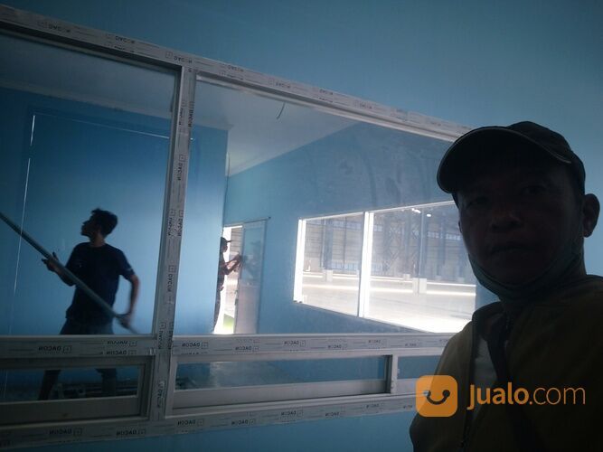 PEMBUATAN KANTOR PARTISI DAN PLAFON STRUKTUR BAJA RINGAN