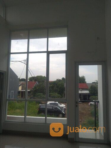 rumah BARU di penganten ali ciracas, 2,5 LANTAI STRATEGIS PINGGIR JALAN