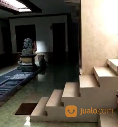 Kos-Kosan 14 Kamar + Kmr mndi, 2 Lantai, Jl. Dewi Sri - Kresna Legian Seminyak Kuta