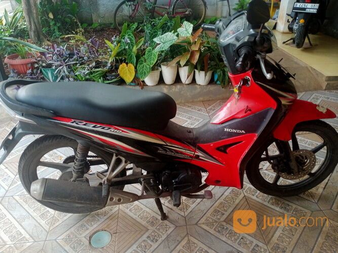 motor Honda Revo 2012