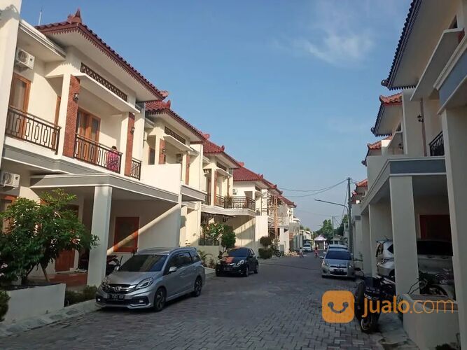 Rumah Full Furnished dalam perumahan Elite tengah kota Jogja