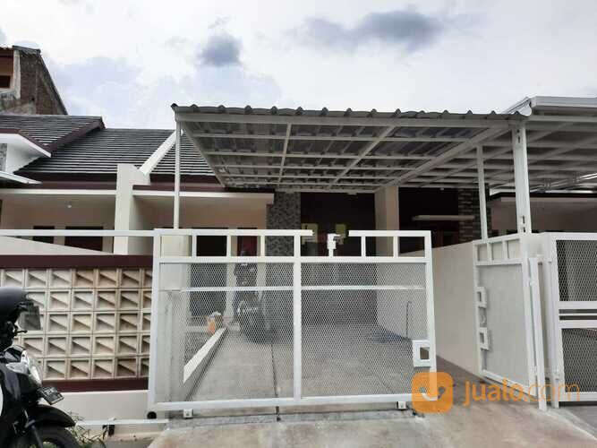 Rumah bangunan baru di komplek Riung bandung