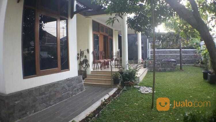 RUMAH DISAYAP RIAU BANGUNAN KLASIK DI TENGAH BANDUNG KOTA