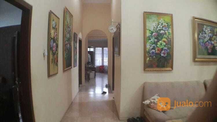 RUMAH DISAYAP RIAU BANGUNAN KLASIK DI TENGAH BANDUNG KOTA